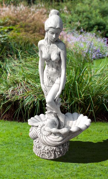246/DA - VENERE CONCHIGLIE IN MARMO CEMENTO