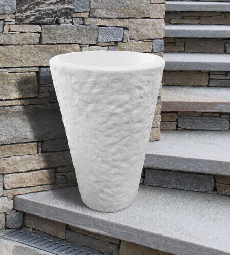 128/S - VASO MODERNO ROTONDO BOCCIARDATO IN MARMO CEMENTO
