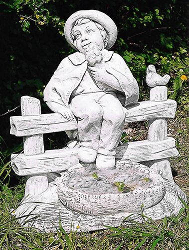 PU2049/DG - BAMBINO SU STACCIONATA IN MARMO CEMENTO