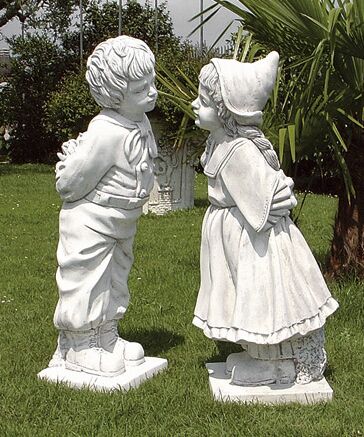 PU2079/DG - PU2080/DG - BAMBINI PRIMO BACIO IN MARMO CEMENTO