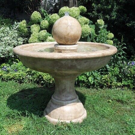 902/I - FONTANA SFERA IN MARMO CEMENTO