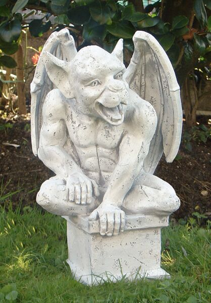 PU2101/DG - GARGOYLE IN MARMO CEMENTO