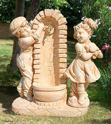 FNR41/B - FONTANA VEDOVELLA CON BIMBI IN MARMO CEMENTO