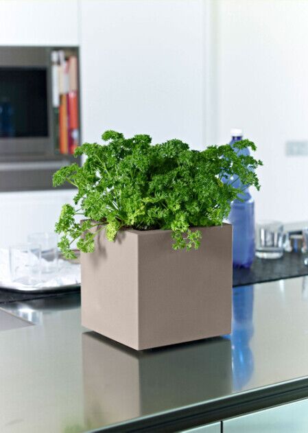 VASO QUADRO PICCOLO IN RESINA