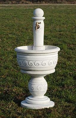 1753/DA - FONTANA VEDOVELLA SILVIA IN MARMO CEMENTO