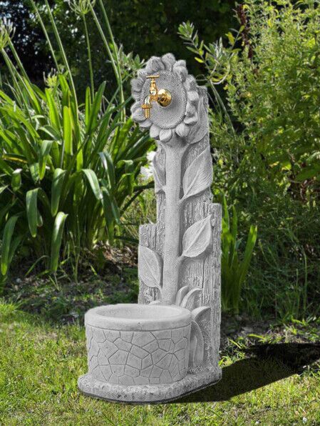 1687/DA - FONTANA VEDOVELLA GIRASOLE IN CEMENTO E POLVERE DI MARMO