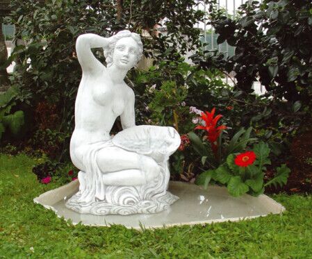 LG3513/DG - LAGHETTO IN PVC + VENERE CON CONCHIGLIA IN MARMO CEMENTO